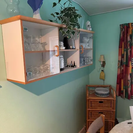 Summerhouse In ליסליה